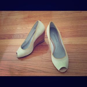 Pilcro and the Letterpress size 7 peep toe wedges
